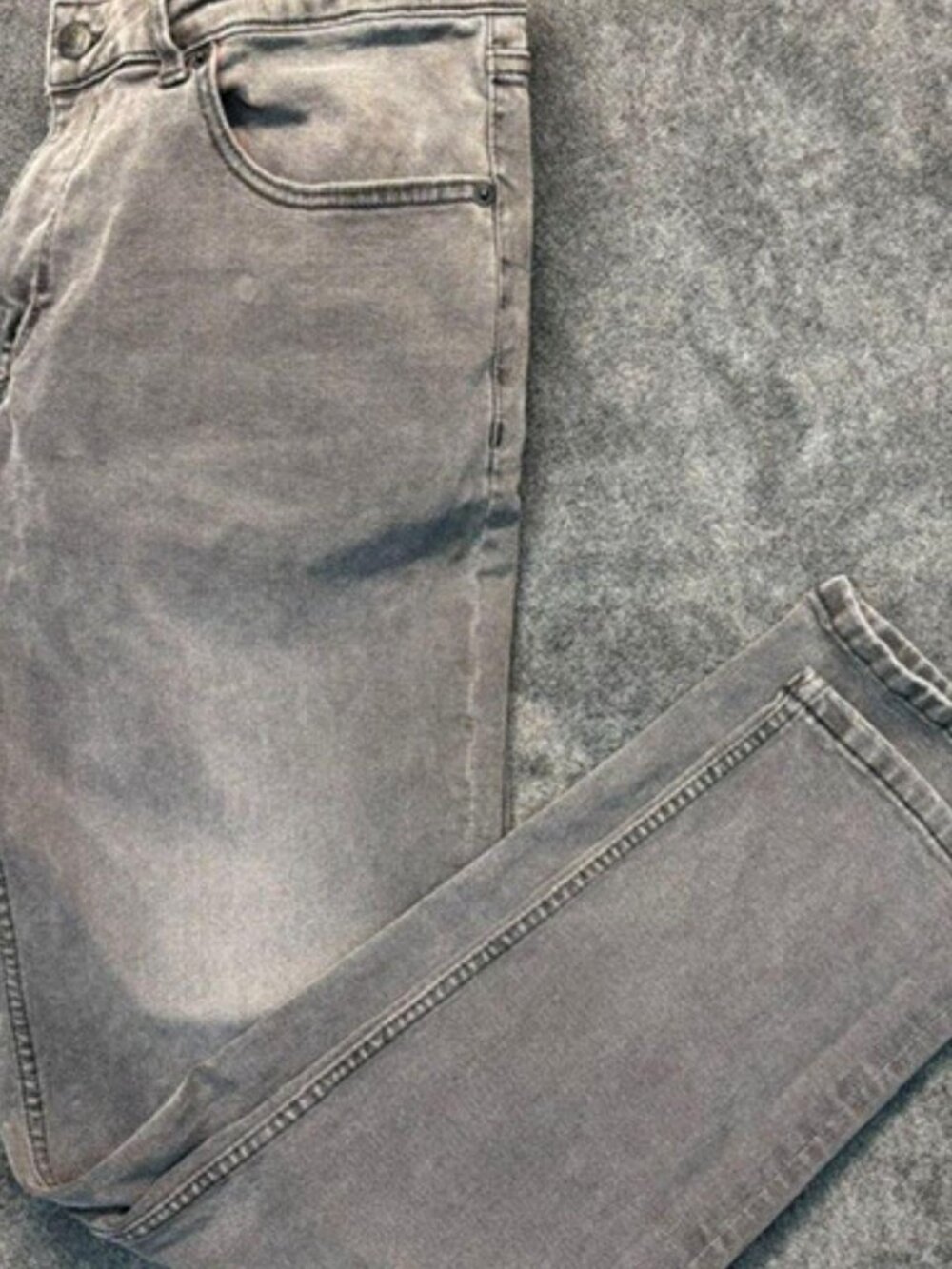 DKNY Skinny Jeans. Mens 32x30.